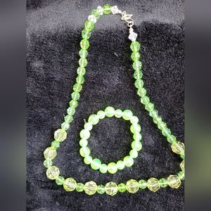 Acrylic crystal lime green 18" necklace and stretch bracelet.